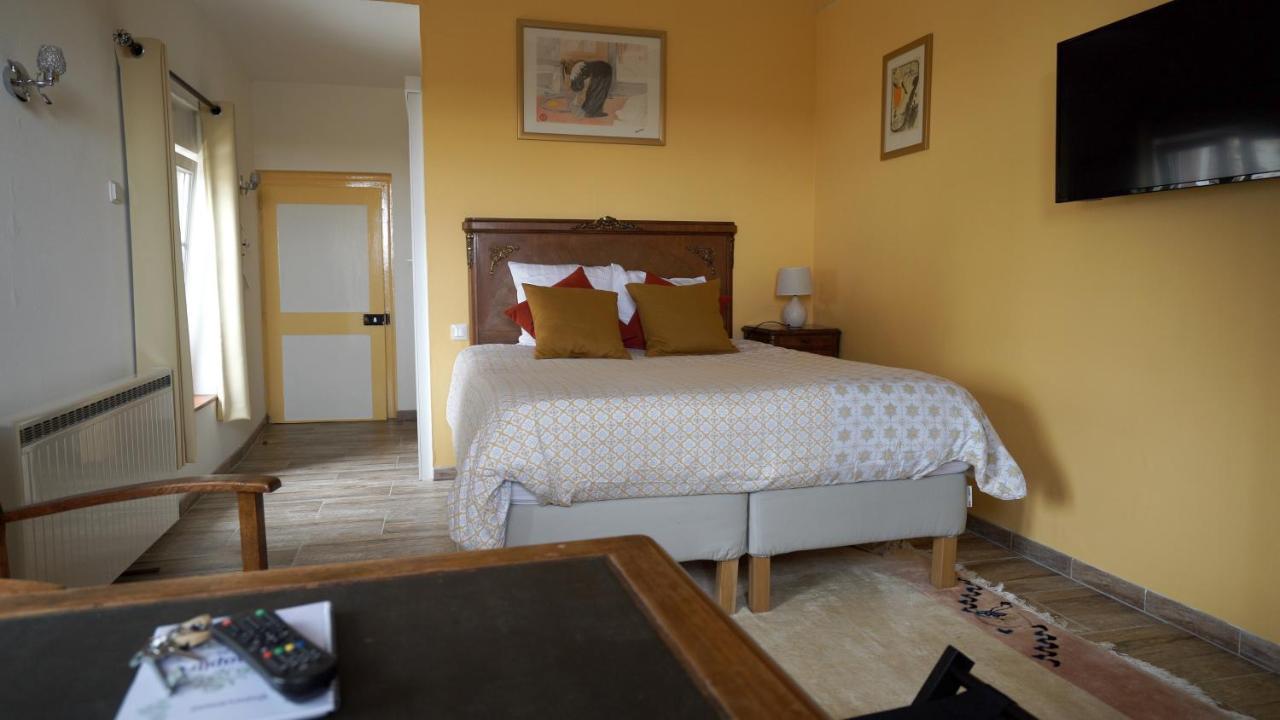Au Chapitre Bed & Breakfast Rozoy-sur-Serre ภายนอก รูปภาพ