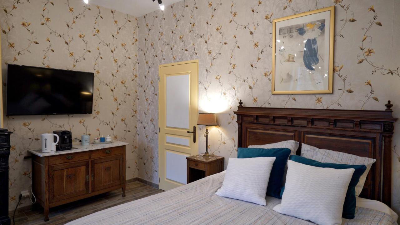 Au Chapitre Bed & Breakfast Rozoy-sur-Serre ภายนอก รูปภาพ