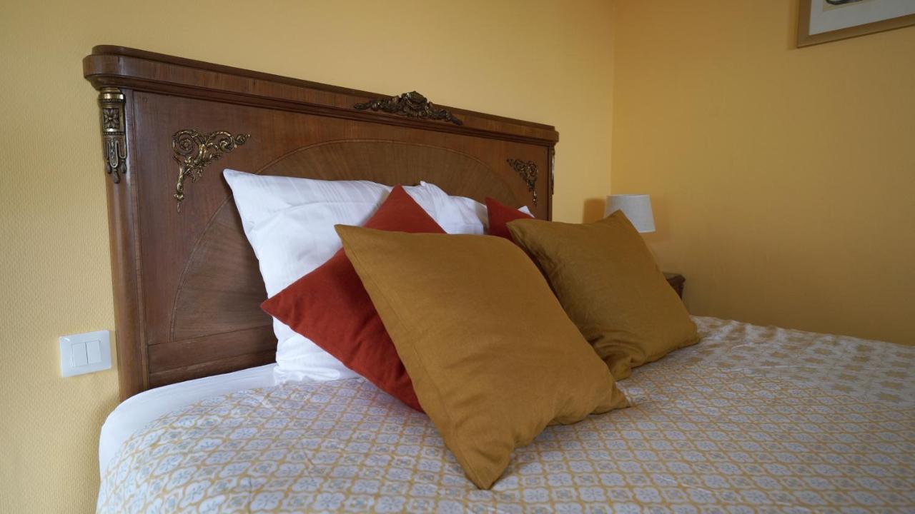 Au Chapitre Bed & Breakfast Rozoy-sur-Serre ภายนอก รูปภาพ