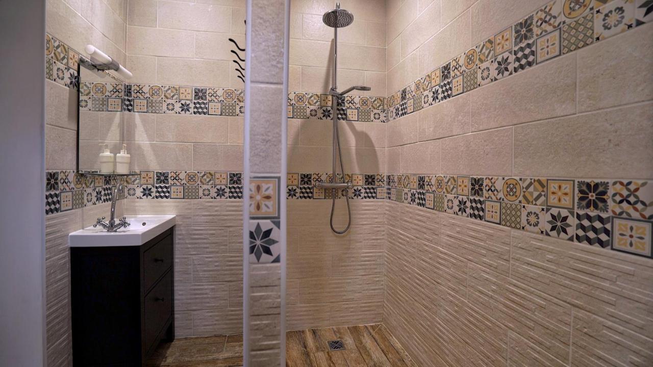 Au Chapitre Bed & Breakfast Rozoy-sur-Serre ภายนอก รูปภาพ